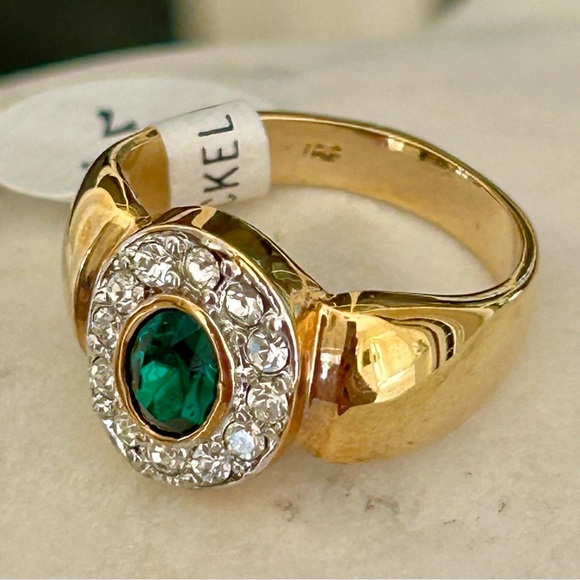 Swarovski Crystals 18K Gold Plated Vintage Designer Ring - Picture 2 of 6